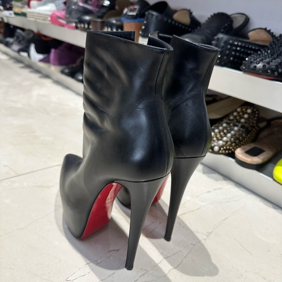 COPY - Louboutin leather boots - Picture 5 of 5